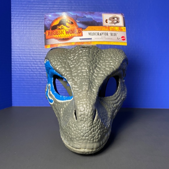 Jurassic World Dominion Velociraptor "Blue" Mask with moving jaw. - Picture 4 of 6